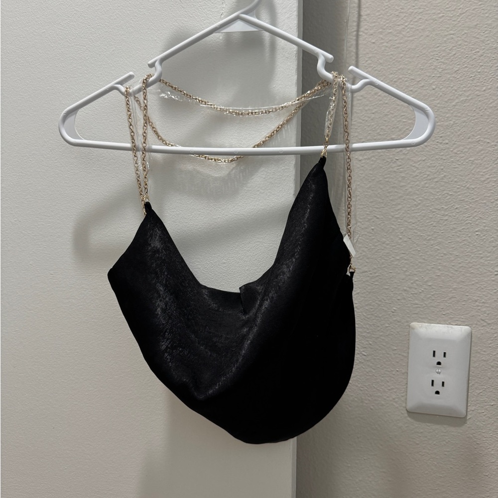 Chic Black Shoulder Bag with Chain Strap
